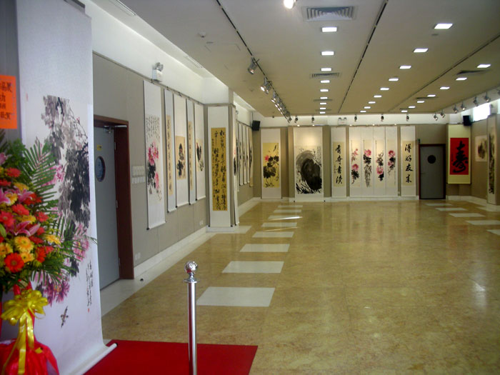 2011年《张刚 谢贤丽 丁宝成书画展》在澳门举办