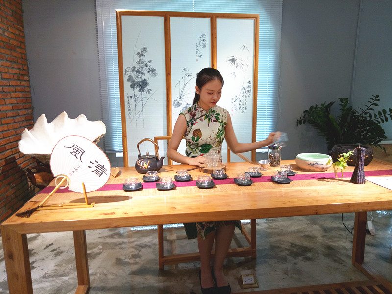 2017年吃茶去—丁保成艺术作品体验展在广州书画加粤泠斋展出