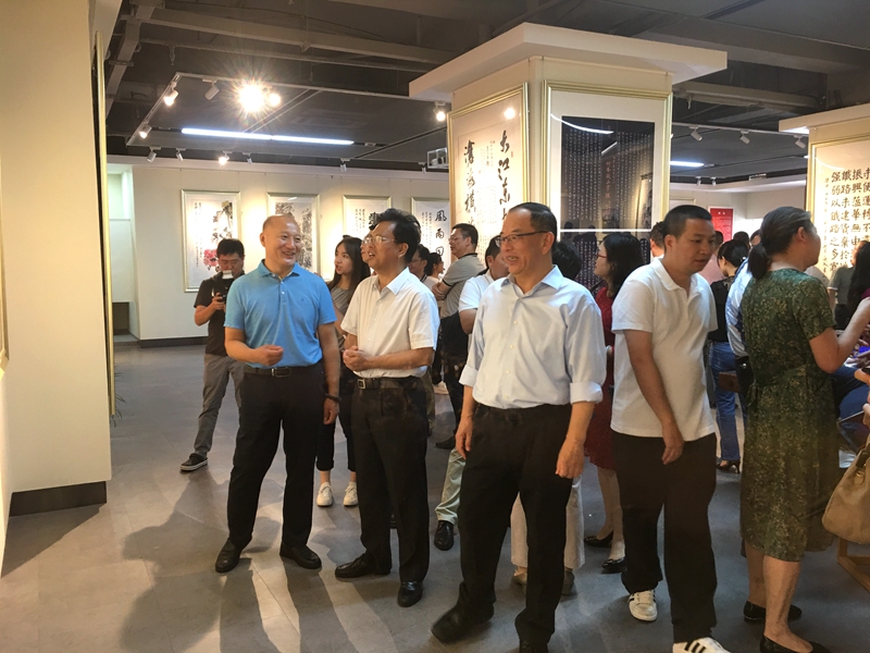 2019年9月28日庆祝中华人民共和国70周年书画摄影展 隆重开幕